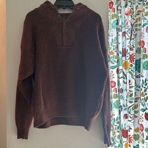 Red head button sweater